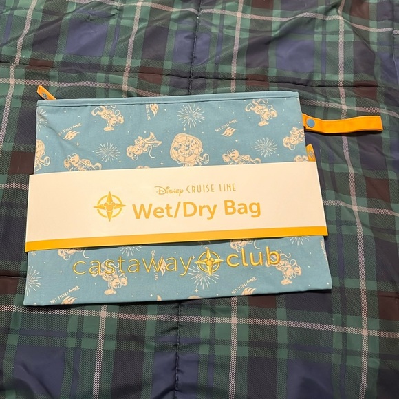 NWT Disney Cruise Line Castaway Club wet/dry bag. - Picture 1 of 4